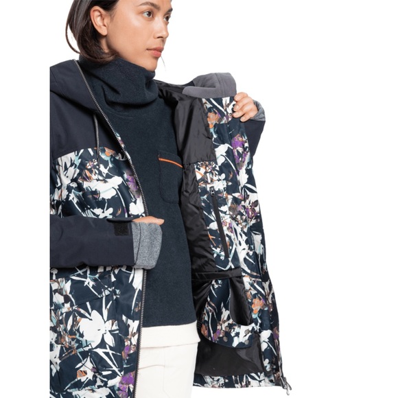 Roxy women’s Ski/Snowboard jacket size small, never worn, like new condition - Picture 6 of 11